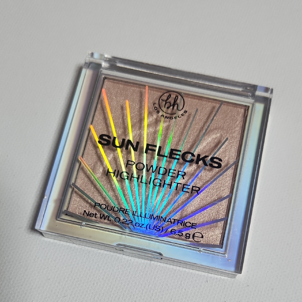 BH Cosmetics Sun Flecks Radiant Highlighter- Sun Chaser NEW